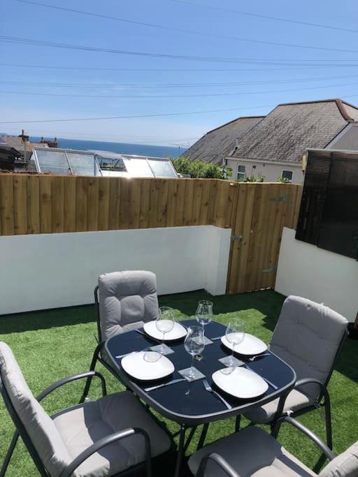 Modern Garden Apartment In A Large Victorian House Penzance Extérieur photo